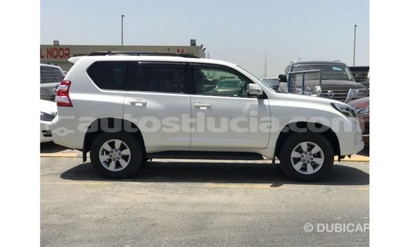 Acheter Import Voiture Toyota Prado Blanc à Import - Dubai, Anse-la-Raye Acheter Import Voiture Toyota Prado Blanc à Import - Dubai, Anse-la-Raye