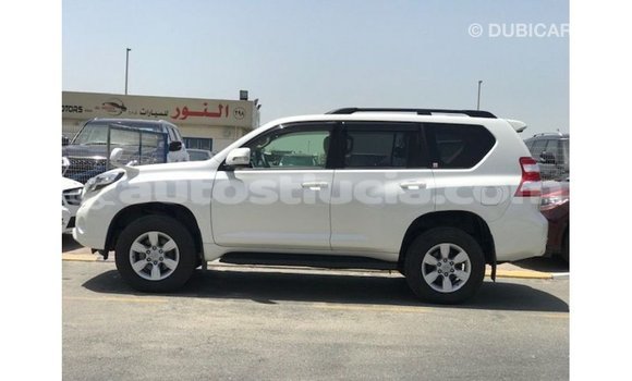 Acheter Import Voiture Toyota Prado Blanc à Import - Dubai, Anse-la-Raye Acheter Import Voiture Toyota Prado Blanc à Import - Dubai, Anse-la-Raye