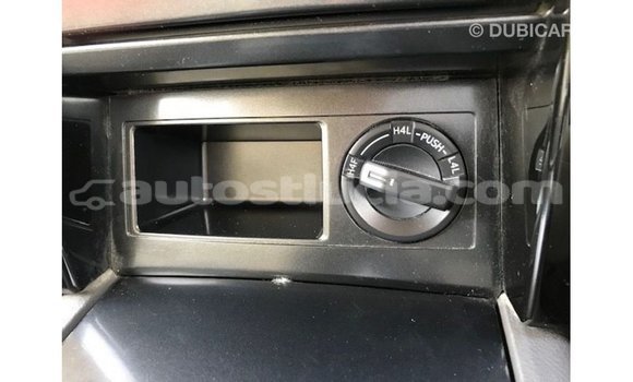 Acheter Import Voiture Toyota Prado Blanc à Import - Dubai, Anse-la-Raye Acheter Import Voiture Toyota Prado Blanc à Import - Dubai, Anse-la-Raye