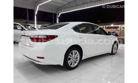 Buy Import Lexus ES White Car in Import - Dubai in Anse-la-Raye Buy Import Lexus ES White Car in Import - Dubai in Anse-la-Raye