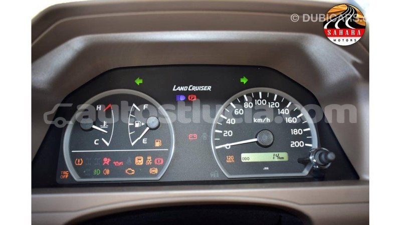 Big with watermark toyota land cruiser anse la raye import dubai 3049