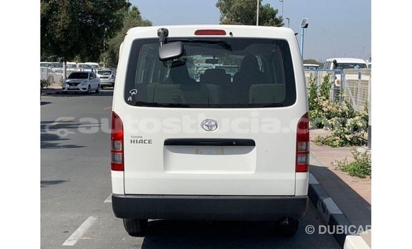 Acheter Import Voiture Toyota Hiace Blanc à Import - Dubai, Anse-la-Raye Acheter Import Voiture Toyota Hiace Blanc à Import - Dubai, Anse-la-Raye