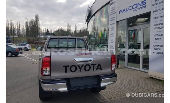 Buy Import Toyota Hilux Brown Car in Import - Dubai in Anse-la-Raye Buy Import Toyota Hilux Brown Car in Import - Dubai in Anse-la-Raye