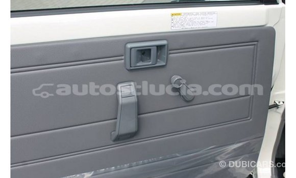 Acheter Import Voiture Toyota Land Cruiser Blanc à Import - Dubai, Anse-la-Raye Acheter Import Voiture Toyota Land Cruiser Blanc à Import - Dubai, Anse-la-Raye