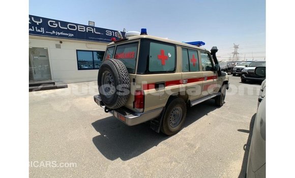 Buy Import Toyota Land Cruiser Beige Car in Import - Dubai in Anse-la-Raye Buy Import Toyota Land Cruiser Beige Car in Import - Dubai in Anse-la-Raye