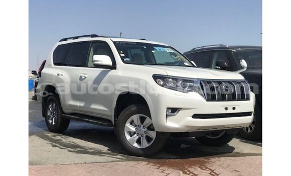 Acheter Import Voiture Toyota Prado Blanc à Import - Dubai, Anse-la-Raye Acheter Import Voiture Toyota Prado Blanc à Import - Dubai, Anse-la-Raye