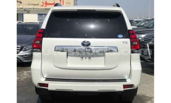 Acheter Import Voiture Toyota Prado Blanc à Import - Dubai, Anse-la-Raye Acheter Import Voiture Toyota Prado Blanc à Import - Dubai, Anse-la-Raye