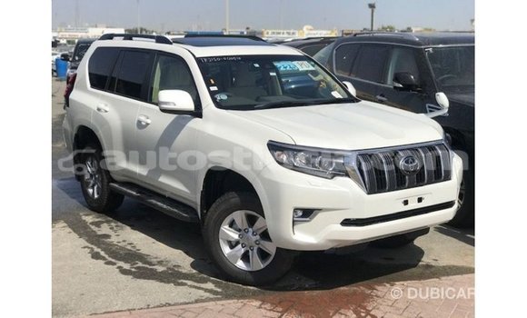 Acheter Import Voiture Toyota Prado Blanc à Import - Dubai, Anse-la-Raye Acheter Import Voiture Toyota Prado Blanc à Import - Dubai, Anse-la-Raye
