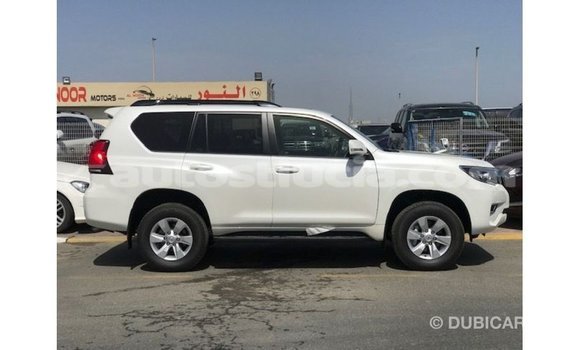 Acheter Import Voiture Toyota Prado Blanc à Import - Dubai, Anse-la-Raye Acheter Import Voiture Toyota Prado Blanc à Import - Dubai, Anse-la-Raye