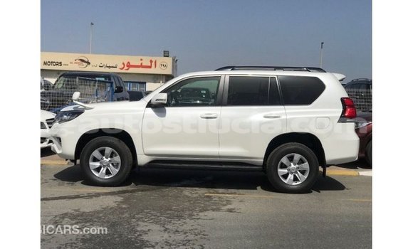 Acheter Import Voiture Toyota Prado Blanc à Import - Dubai, Anse-la-Raye Acheter Import Voiture Toyota Prado Blanc à Import - Dubai, Anse-la-Raye