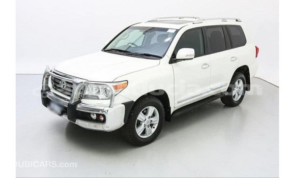 Buy Import Toyota Land Cruiser White Car in Import - Dubai in Anse-la-Raye Buy Import Toyota Land Cruiser White Car in Import - Dubai in Anse-la-Raye