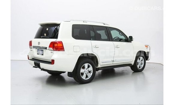 Buy Import Toyota Land Cruiser White Car in Import - Dubai in Anse-la-Raye Buy Import Toyota Land Cruiser White Car in Import - Dubai in Anse-la-Raye