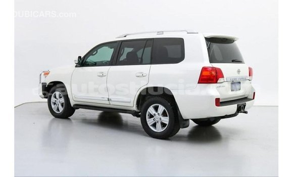 Buy Import Toyota Land Cruiser White Car in Import - Dubai in Anse-la-Raye Buy Import Toyota Land Cruiser White Car in Import - Dubai in Anse-la-Raye