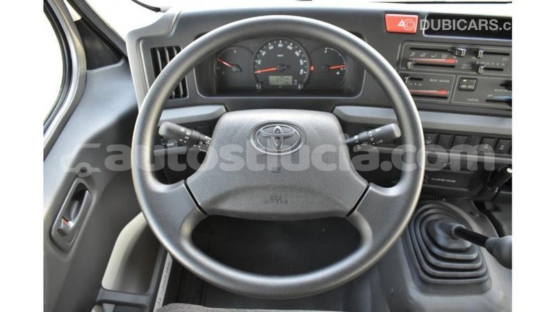 Big with watermark toyota coaster anse la raye import dubai 3066