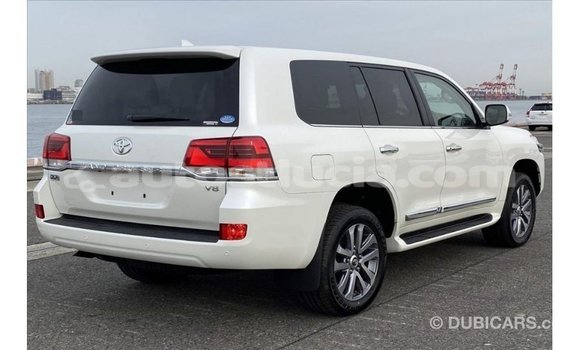 Buy Import Toyota Land Cruiser White Car in Import - Dubai in Anse-la-Raye Buy Import Toyota Land Cruiser White Car in Import - Dubai in Anse-la-Raye