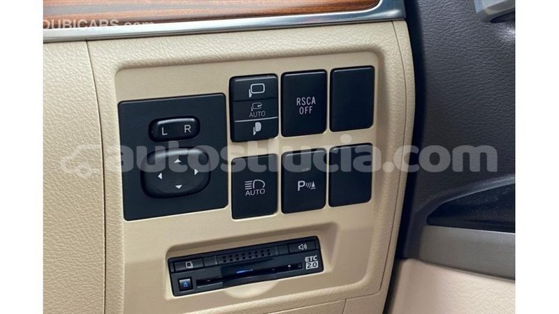 Big with watermark toyota land cruiser anse la raye import dubai 3071