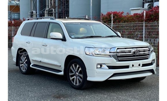 Buy Import Toyota Land Cruiser White Car in Import - Dubai in Anse-la-Raye Buy Import Toyota Land Cruiser White Car in Import - Dubai in Anse-la-Raye