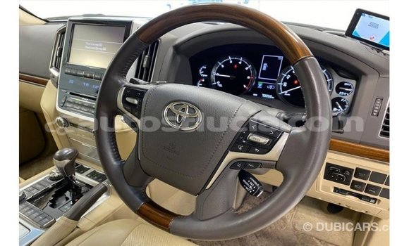Buy Import Toyota Land Cruiser White Car in Import - Dubai in Anse-la-Raye Buy Import Toyota Land Cruiser White Car in Import - Dubai in Anse-la-Raye