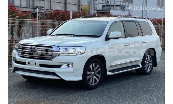 Buy Import Toyota Land Cruiser White Car in Import - Dubai in Anse-la-Raye Buy Import Toyota Land Cruiser White Car in Import - Dubai in Anse-la-Raye