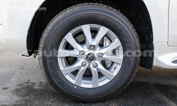Buy Import Toyota Land Cruiser White Car in Import - Dubai in Anse-la-Raye