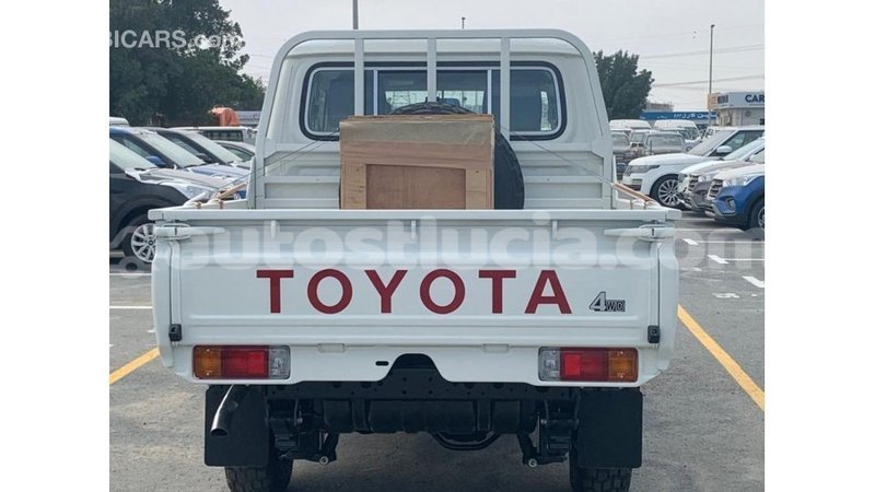 Big with watermark toyota land cruiser anse la raye import dubai 3088