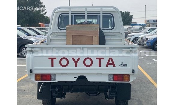 Buy Import Toyota Land Cruiser White Car in Import - Dubai in Anse-la-Raye Buy Import Toyota Land Cruiser White Car in Import - Dubai in Anse-la-Raye
