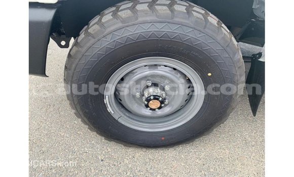 Buy Import Toyota Land Cruiser White Car in Import - Dubai in Anse-la-Raye Buy Import Toyota Land Cruiser White Car in Import - Dubai in Anse-la-Raye