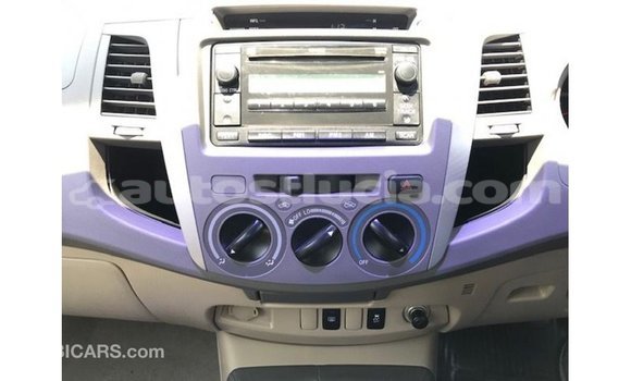 Buy Import Toyota Hilux Other Car in Import - Dubai in Anse-la-Raye Buy Import Toyota Hilux Other Car in Import - Dubai in Anse-la-Raye