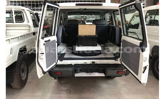 Buy Import Toyota Land Cruiser White Car in Import - Dubai in Anse-la-Raye Buy Import Toyota Land Cruiser White Car in Import - Dubai in Anse-la-Raye