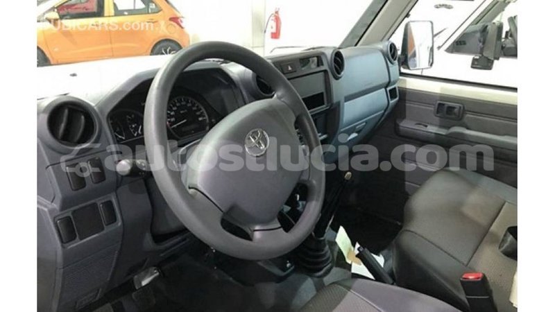 Big with watermark toyota land cruiser anse la raye import dubai 3093