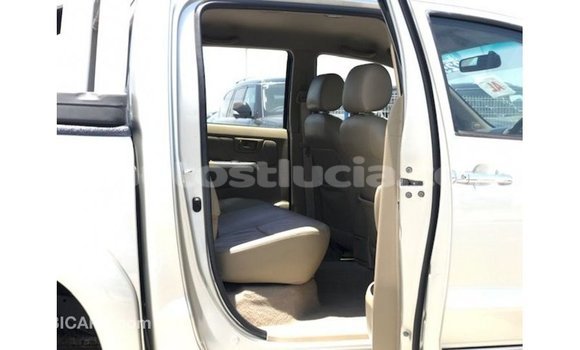 Buy Import Toyota Hilux Other Car in Import - Dubai in Anse-la-Raye Buy Import Toyota Hilux Other Car in Import - Dubai in Anse-la-Raye