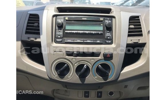 Buy Import Toyota Hilux Other Car in Import - Dubai in Anse-la-Raye Buy Import Toyota Hilux Other Car in Import - Dubai in Anse-la-Raye