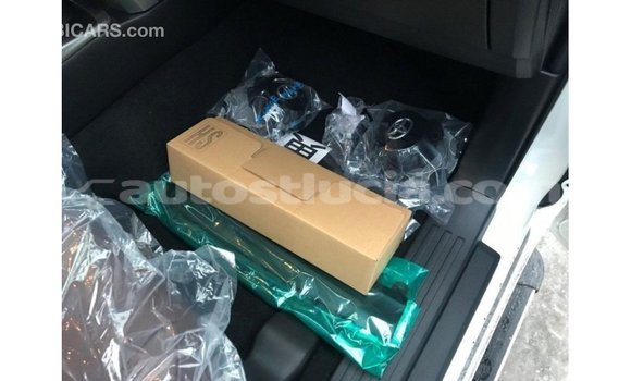 Buy Import Toyota 4Runner White Car in Import - Dubai in Anse-la-Raye Buy Import Toyota 4Runner White Car in Import - Dubai in Anse-la-Raye