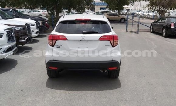 Buy Import Honda C White Bike in Import - Dubai in Anse-la-Raye Buy Import Honda C White Bike in Import - Dubai in Anse-la-Raye