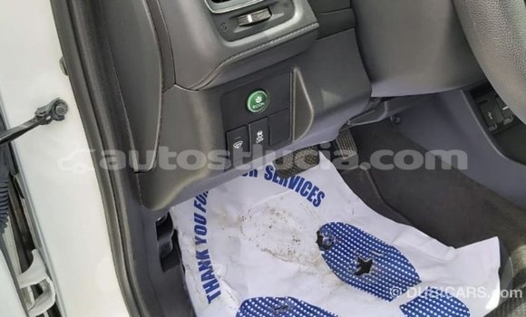 Buy Import Honda C White Bike in Import - Dubai in Anse-la-Raye Buy Import Honda C White Bike in Import - Dubai in Anse-la-Raye