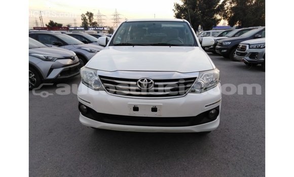 Acheter Import Voiture Toyota Fortuner Blanc à Import - Dubai, Anse-la-Raye Acheter Import Voiture Toyota Fortuner Blanc à Import - Dubai, Anse-la-Raye