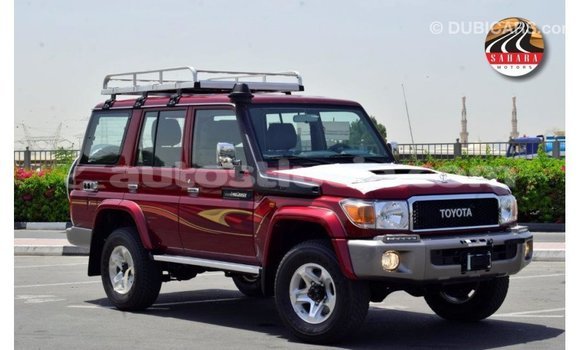 Acheter Import Voiture Toyota Land Cruiser Rouge à Import - Dubai, Anse-la-Raye Acheter Import Voiture Toyota Land Cruiser Rouge à Import - Dubai, Anse-la-Raye