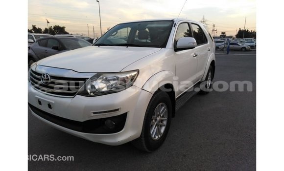 Acheter Import Voiture Toyota Fortuner Blanc à Import - Dubai, Anse-la-Raye Acheter Import Voiture Toyota Fortuner Blanc à Import - Dubai, Anse-la-Raye