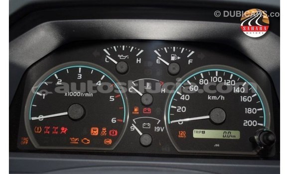 Acheter Import Voiture Toyota Land Cruiser Rouge à Import - Dubai, Anse-la-Raye Acheter Import Voiture Toyota Land Cruiser Rouge à Import - Dubai, Anse-la-Raye