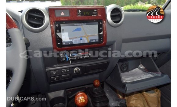 Acheter Import Voiture Toyota Land Cruiser Rouge à Import - Dubai, Anse-la-Raye Acheter Import Voiture Toyota Land Cruiser Rouge à Import - Dubai, Anse-la-Raye