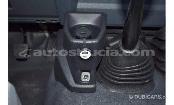 Acheter Import Voiture Toyota Land Cruiser Beige à Import - Dubai, Anse-la-Raye Acheter Import Voiture Toyota Land Cruiser Beige à Import - Dubai, Anse-la-Raye