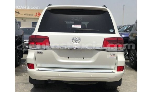 Buy Import Toyota Land Cruiser White Car in Import - Dubai in Anse-la-Raye Buy Import Toyota Land Cruiser White Car in Import - Dubai in Anse-la-Raye