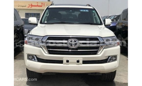 Buy Import Toyota Land Cruiser White Car in Import - Dubai in Anse-la-Raye Buy Import Toyota Land Cruiser White Car in Import - Dubai in Anse-la-Raye