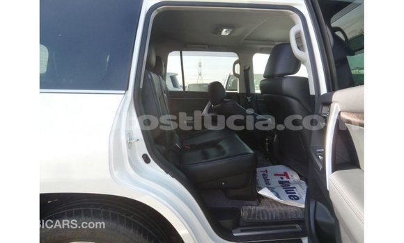 Buy Import Toyota Land Cruiser White Car in Import - Dubai in Anse-la-Raye Buy Import Toyota Land Cruiser White Car in Import - Dubai in Anse-la-Raye
