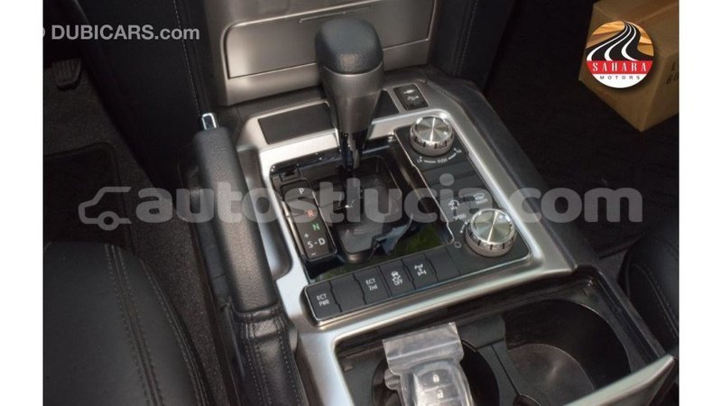 Big with watermark toyota land cruiser anse la raye import dubai 3121