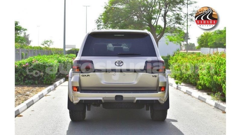 Big with watermark toyota land cruiser anse la raye import dubai 3121