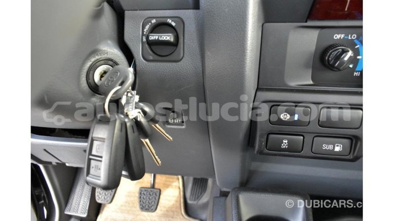 Big with watermark toyota land cruiser anse la raye import dubai 3127