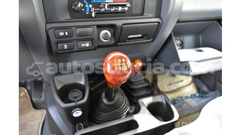 Big with watermark toyota land cruiser anse la raye import dubai 3127