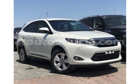 Acheter Import Voiture Toyota Harrier Blanc à Import - Dubai, Anse-la-Raye Acheter Import Voiture Toyota Harrier Blanc à Import - Dubai, Anse-la-Raye