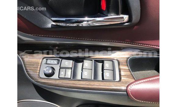 Acheter Import Voiture Toyota Harrier Blanc à Import - Dubai, Anse-la-Raye Acheter Import Voiture Toyota Harrier Blanc à Import - Dubai, Anse-la-Raye